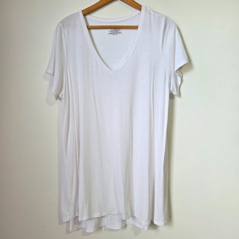 EUC HUE WHITE SUPER SOFT DEEP V NECK LONG LINE TEE SIZE XL